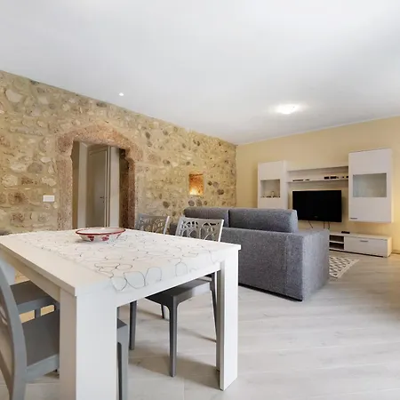 Casa Vera Aurora Garda * Torri Del Benaco